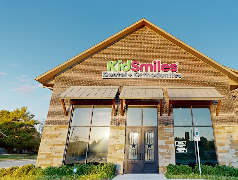 Federico Smith Castillo IV, DDS — pediatric dentist in Flower Mound