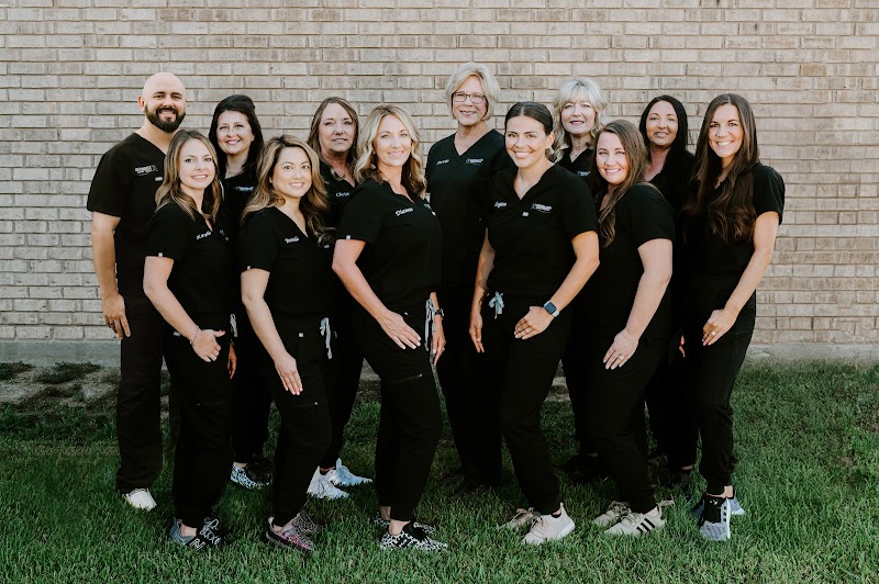 Gerzain Whitney Gomez, DDS — pediatric dentist in Nederland