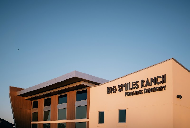 Refugio Gonzalez Iii, DDS — pediatric dentist in Odessa